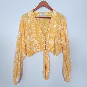 Urban Outfitters Button Tie Crop Top Blouse Yellow Floral Size Small